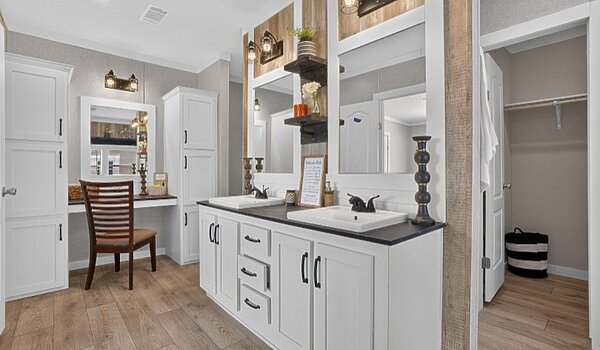 Keystone The Magnum 76 KH32764M by Cavco Fort Worth - Palm Harbor